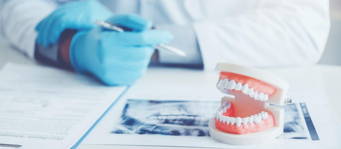 Veneers_vs_Invisalign__What_You_Need_to_Know